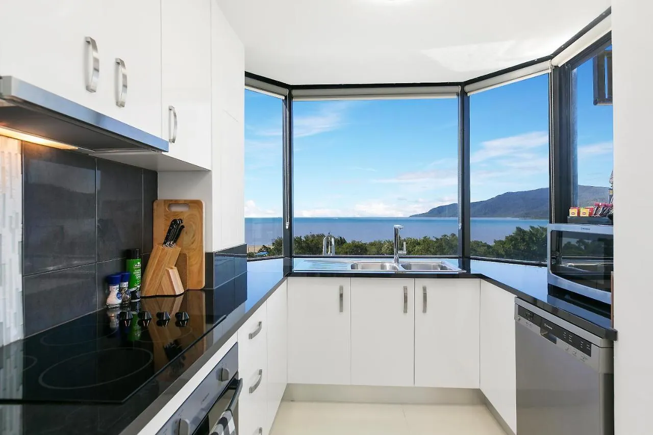 Cairns Luxury Seafront Apartment Australia