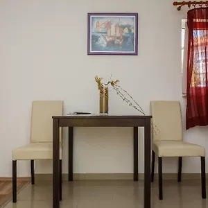 Nala Apartment Split