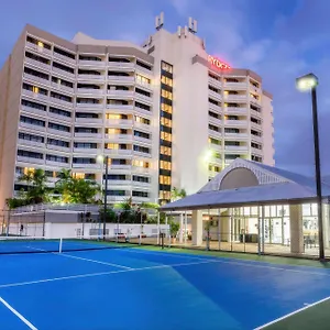 Rydges Esplanade Hotel