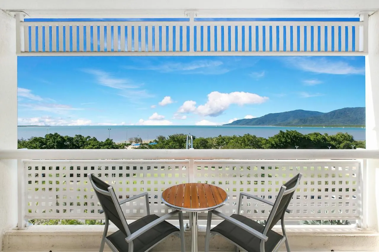Cairns Luxury Seafront Apartment Australia